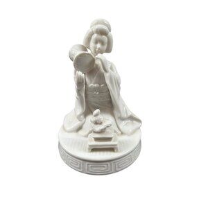 VTG Japanese Porcelain Music Box Geisha Figurine White Ceramic Hand Fan Asian